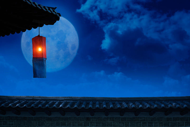 두둥실 밝은 보름달처럼 넉넉하고 풍요로운 한가위 되시길 바랍니다